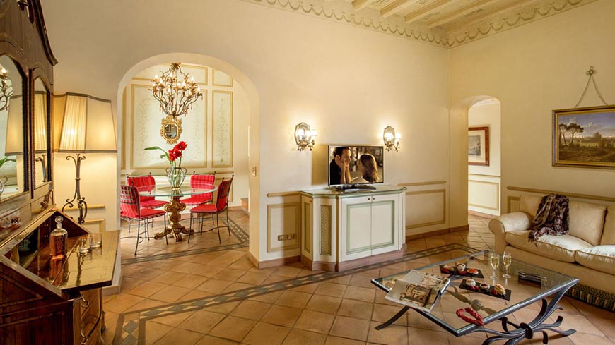 The Inn At The Spanish Step  is Hotel in rome centre